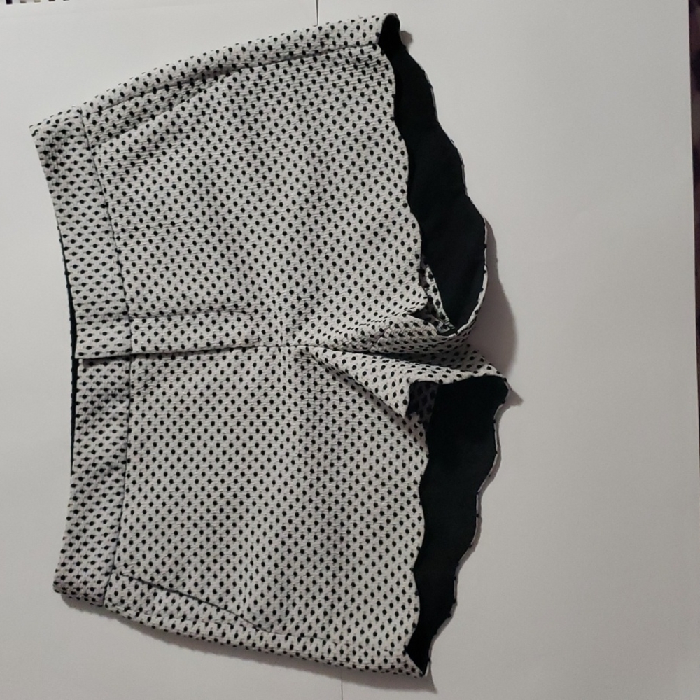 ELLE Polka Dotted Shorts - Size 6